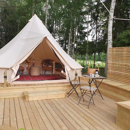 Готель Skalbo Gardsglamping Єрвсе Екстер'єр фото